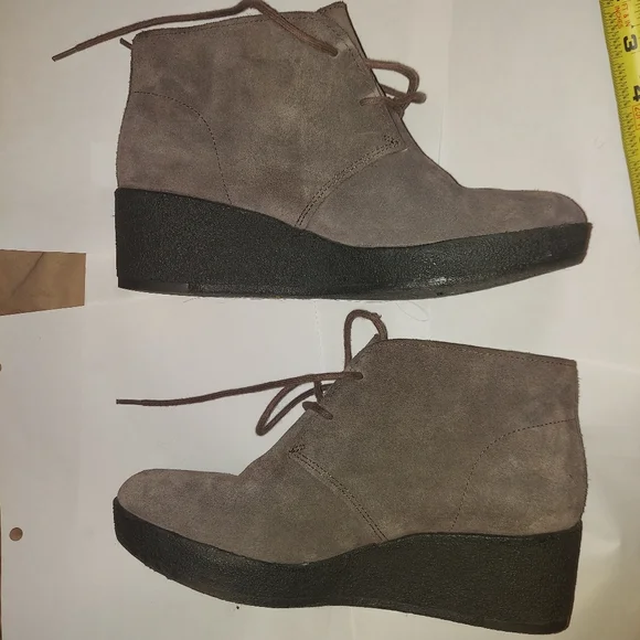 CLARK'S Originals Athie Terra  Dark Suede Ankle Boots- 8.5 - Picture 11 of 16